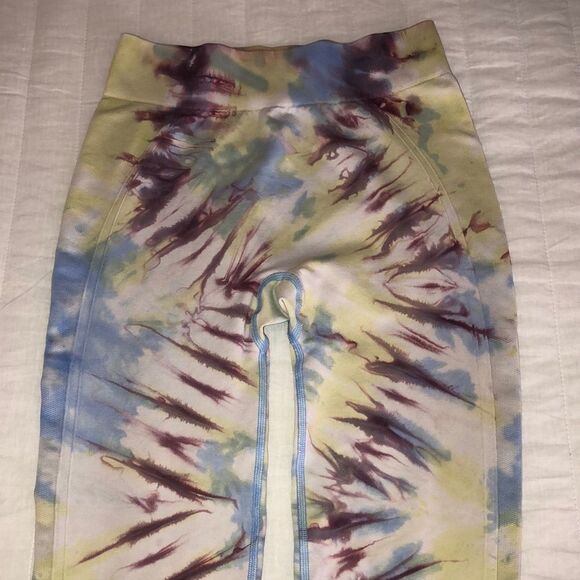 Tory Burch Sport M Tie Dye Seamless Cropped Chevron Leggings - Picture 6 of 11